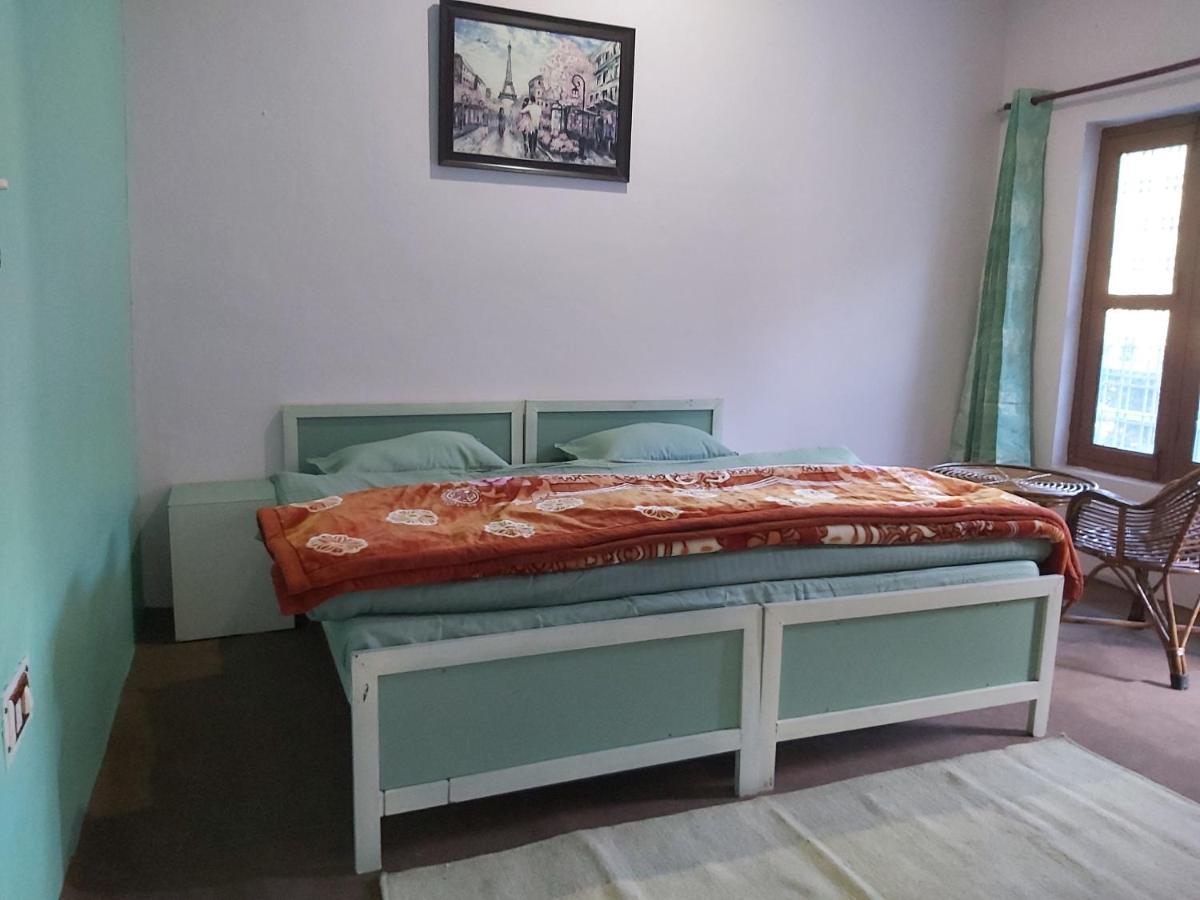 Отель The Bunker House Chopta Экстерьер фото