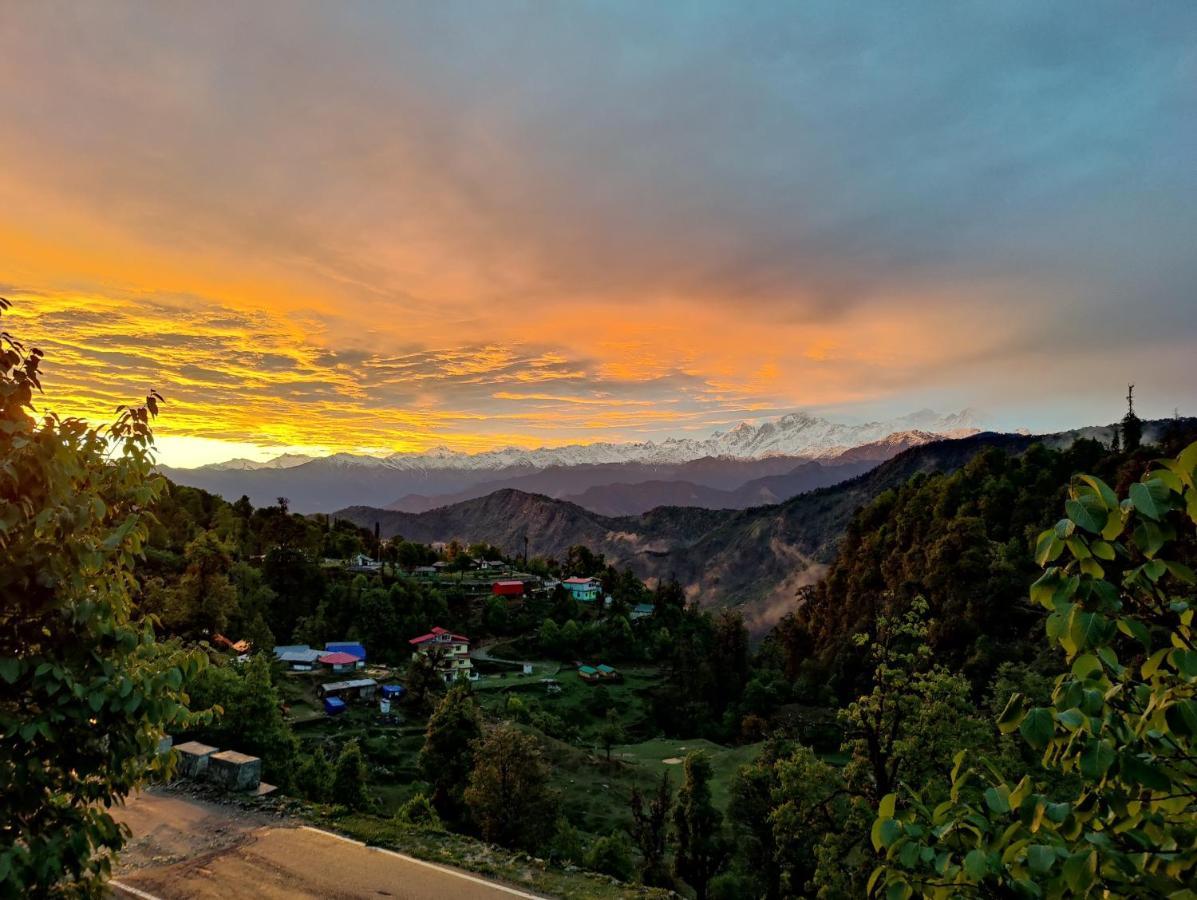 Отель The Bunker House Chopta Экстерьер фото