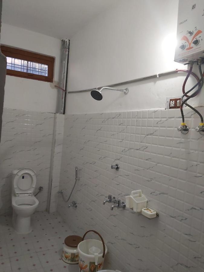 Отель The Bunker House Chopta Экстерьер фото
